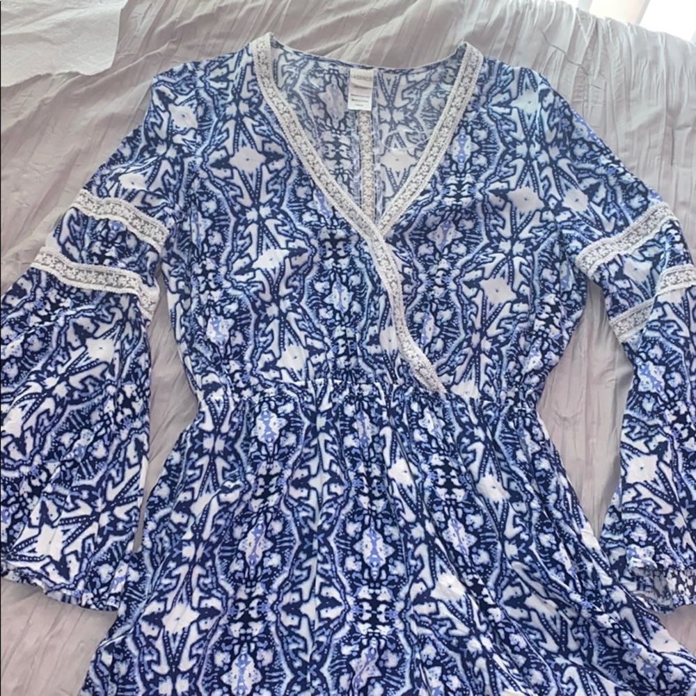 L*SPACE Blue and White Long sleeve Romper✨